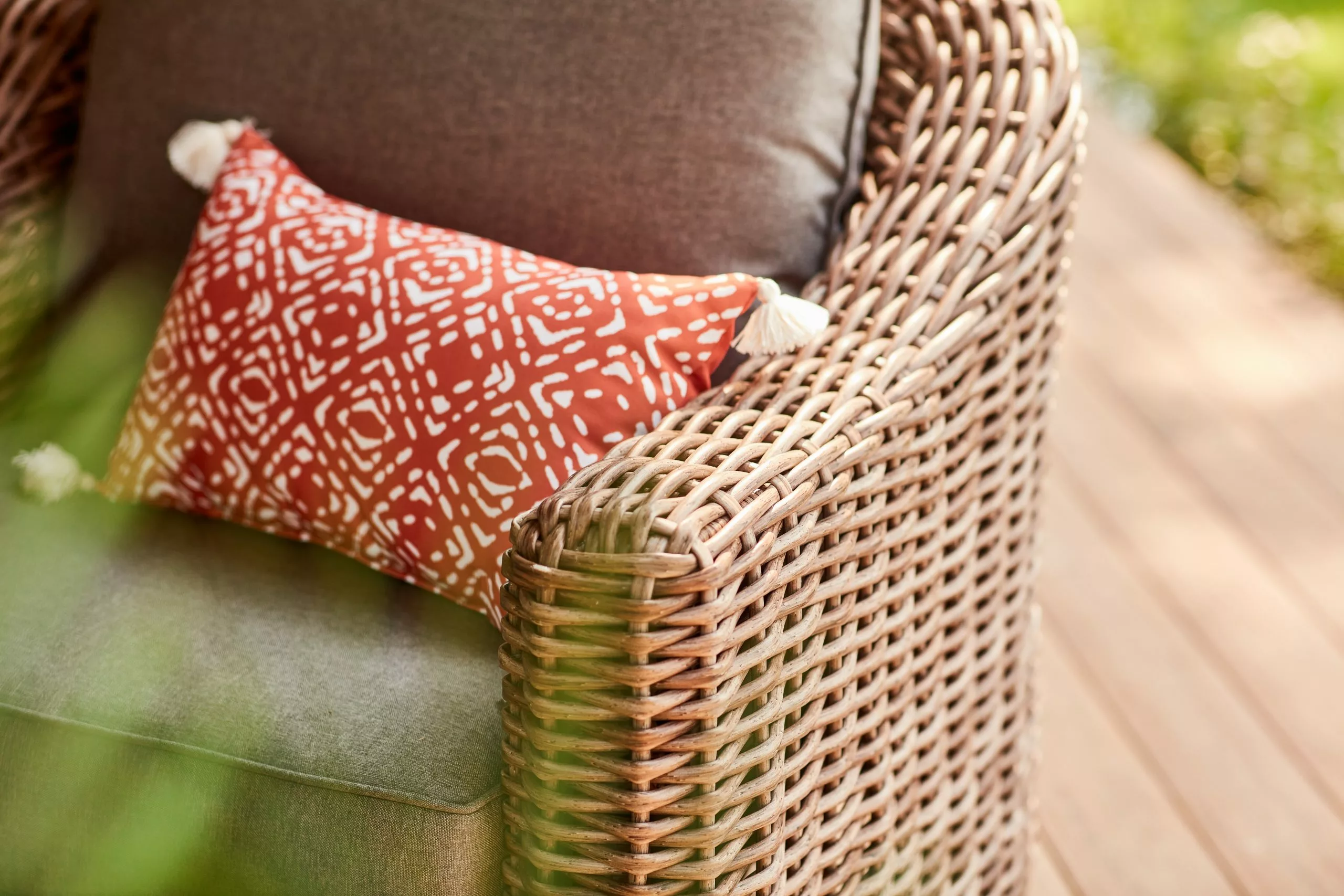 Allen + Roth Costa Set Of 2 Wicker Swivel Dining Chairs With Grey Cushions 3 Allen + Roth Costa Set Of 2 Wicker Swivel Dining Chairs With Grey Cushions - Image 3