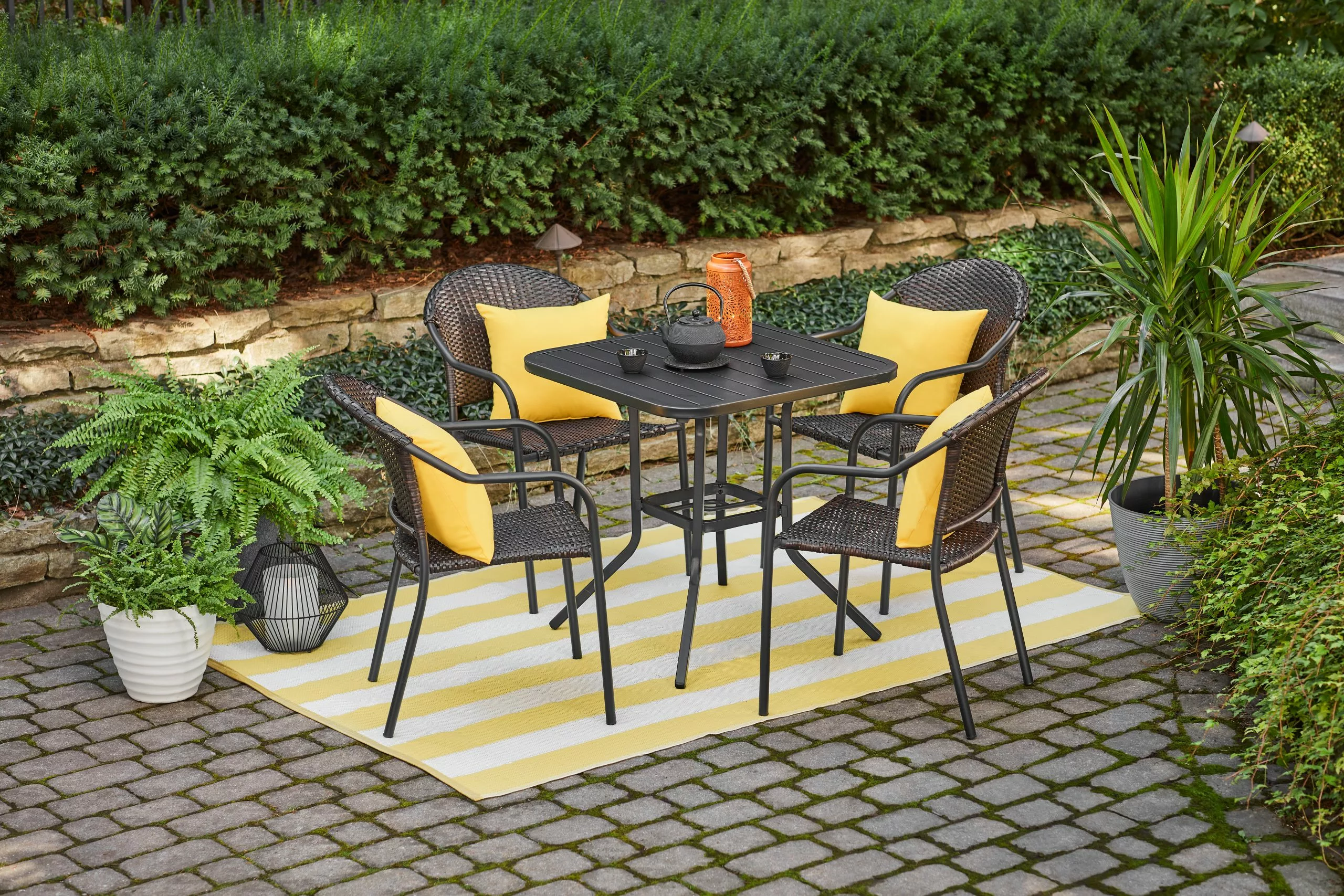 Allen + Roth Metal Glass Lantern Large 9 Allen + Roth Metal Glass Lantern Large - Image 9